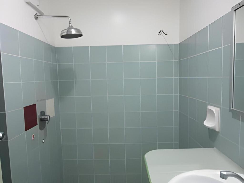 Hotel Hung Hung Кучинг Экстерьер фото