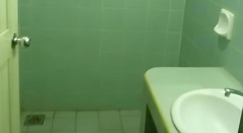 Hotel Hung Hung Кучинг Экстерьер фото