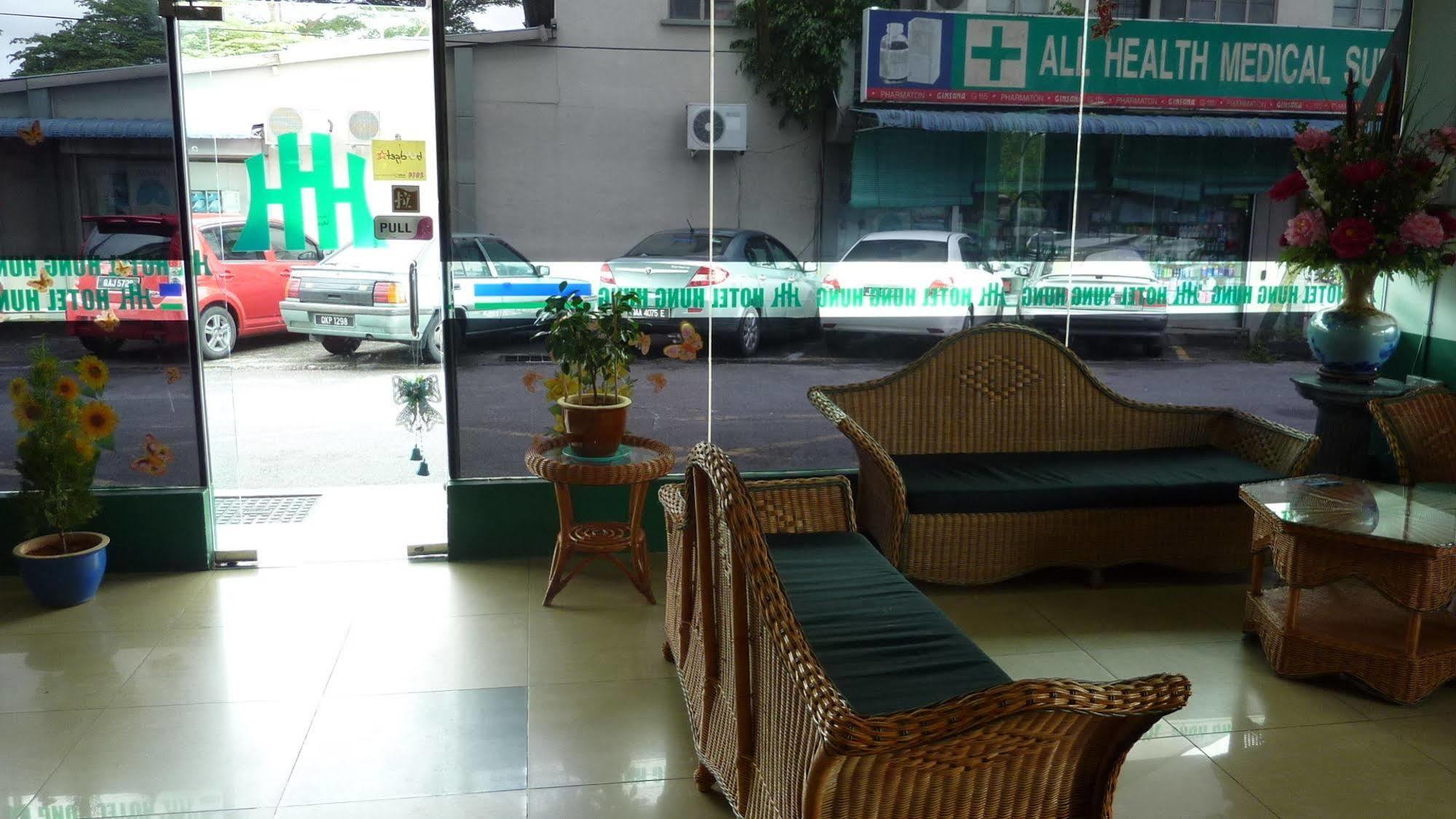 Hotel Hung Hung Кучинг Экстерьер фото